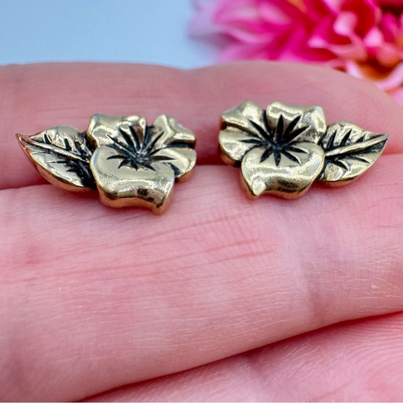 Vintage Avon Gilded Glory Earrings Hibiscus Flower Tropical Floral Feminine Chic - Picture 5 of 8